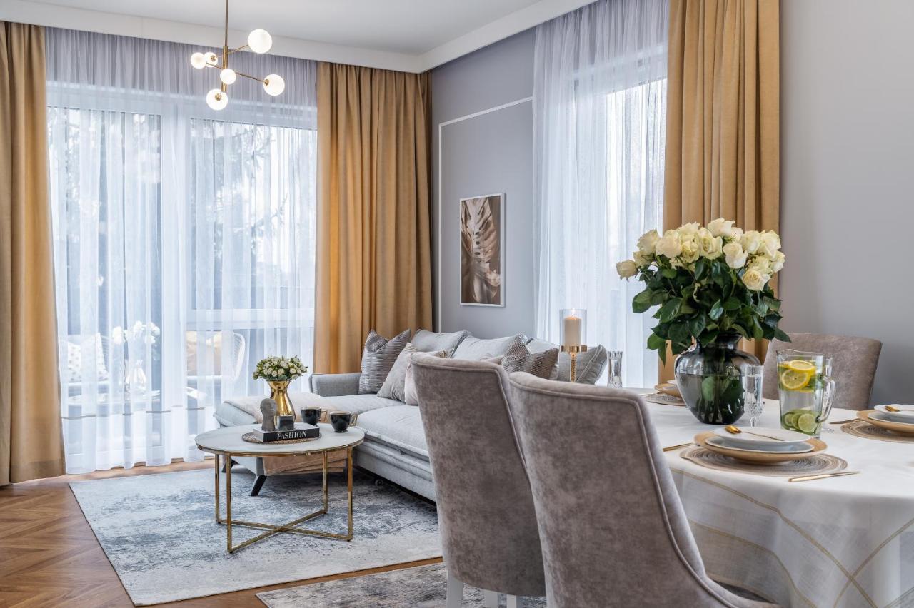 Apartmenteight By Rentoom Torun Bagian luar foto