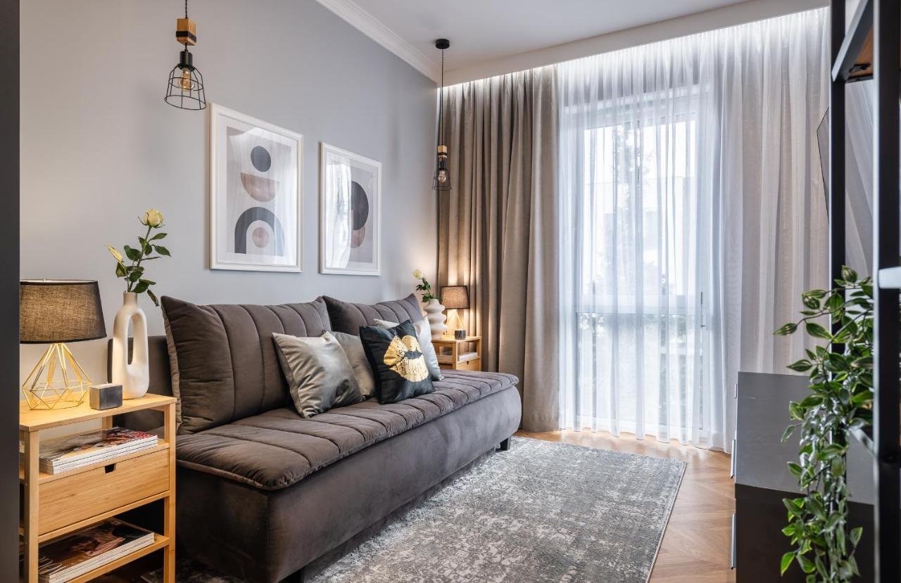 Apartmenteight By Rentoom Torun Bagian luar foto