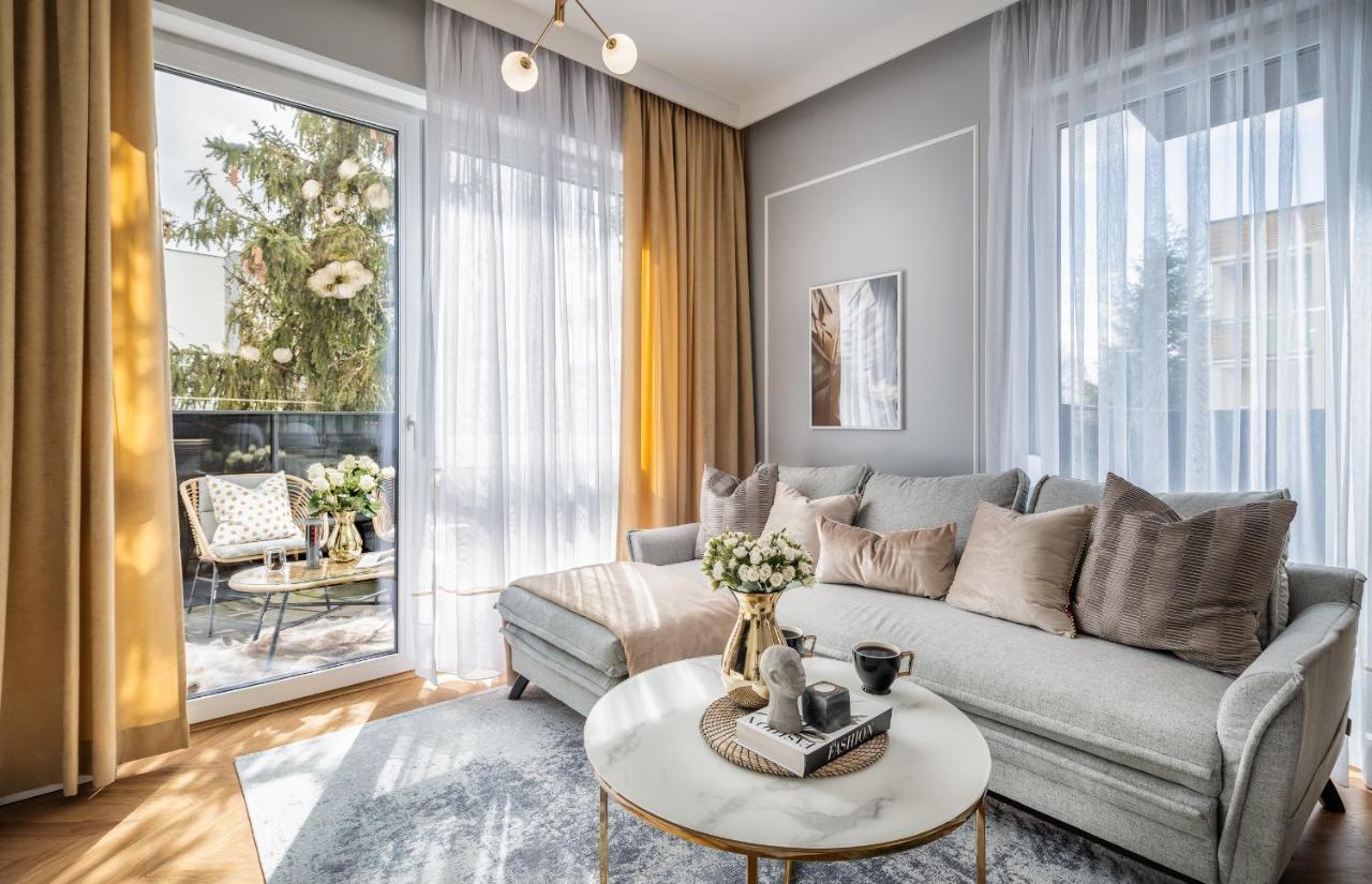 Apartmenteight By Rentoom Torun Bagian luar foto
